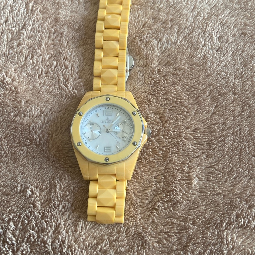 Invicta ceramic yellow/ gold watch